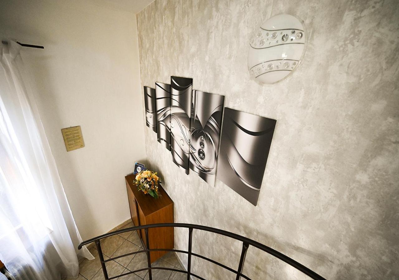 Penzion Pri Parku Trenčín Extérieur photo